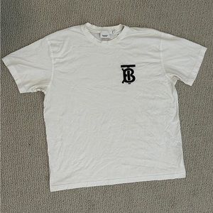 Burberry small run like large